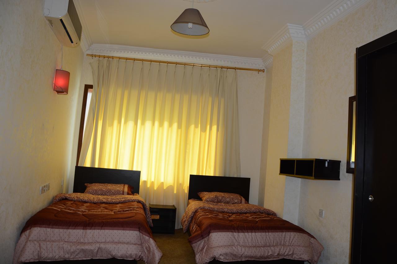 Teeba Palace Hotel Suites Amman Eksteriør bilde