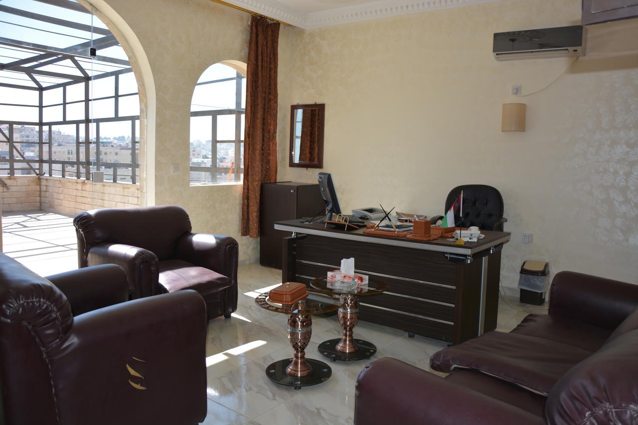 Teeba Palace Hotel Suites Amman Eksteriør bilde