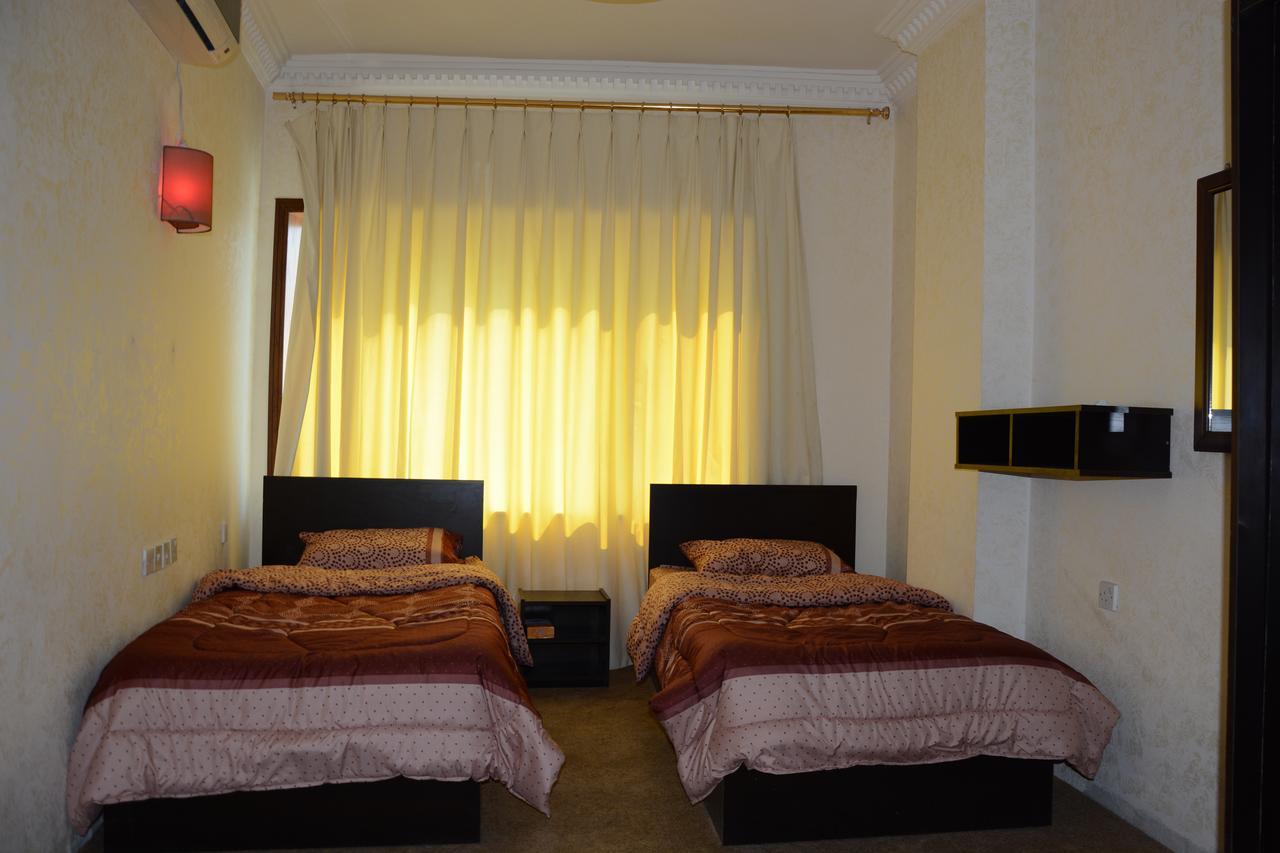 Teeba Palace Hotel Suites Amman Eksteriør bilde