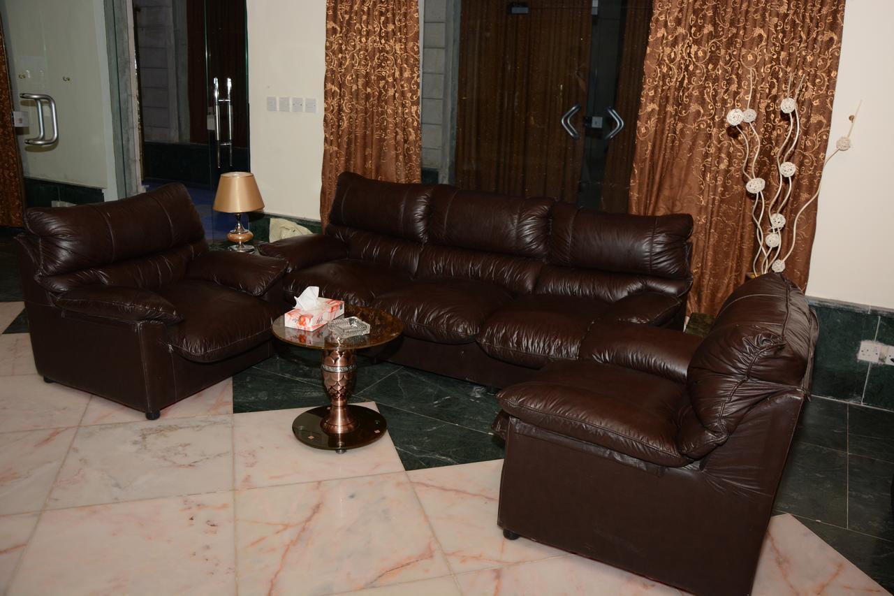 Teeba Palace Hotel Suites Amman Eksteriør bilde