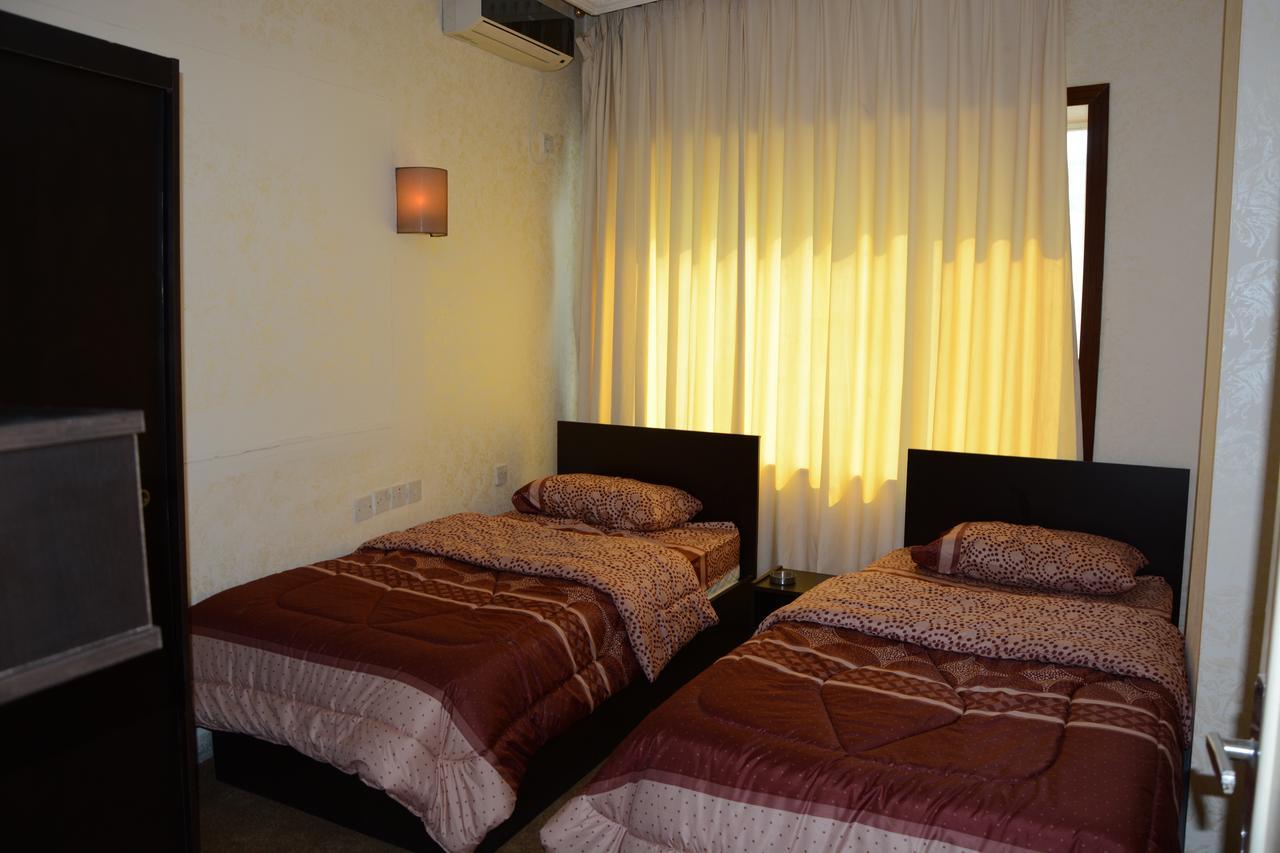 Teeba Palace Hotel Suites Amman Eksteriør bilde