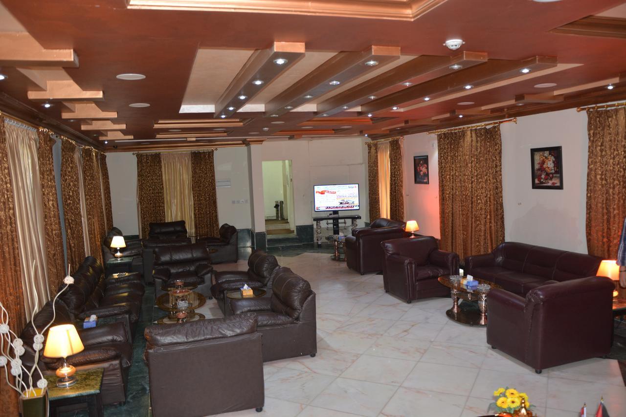 Teeba Palace Hotel Suites Amman Eksteriør bilde