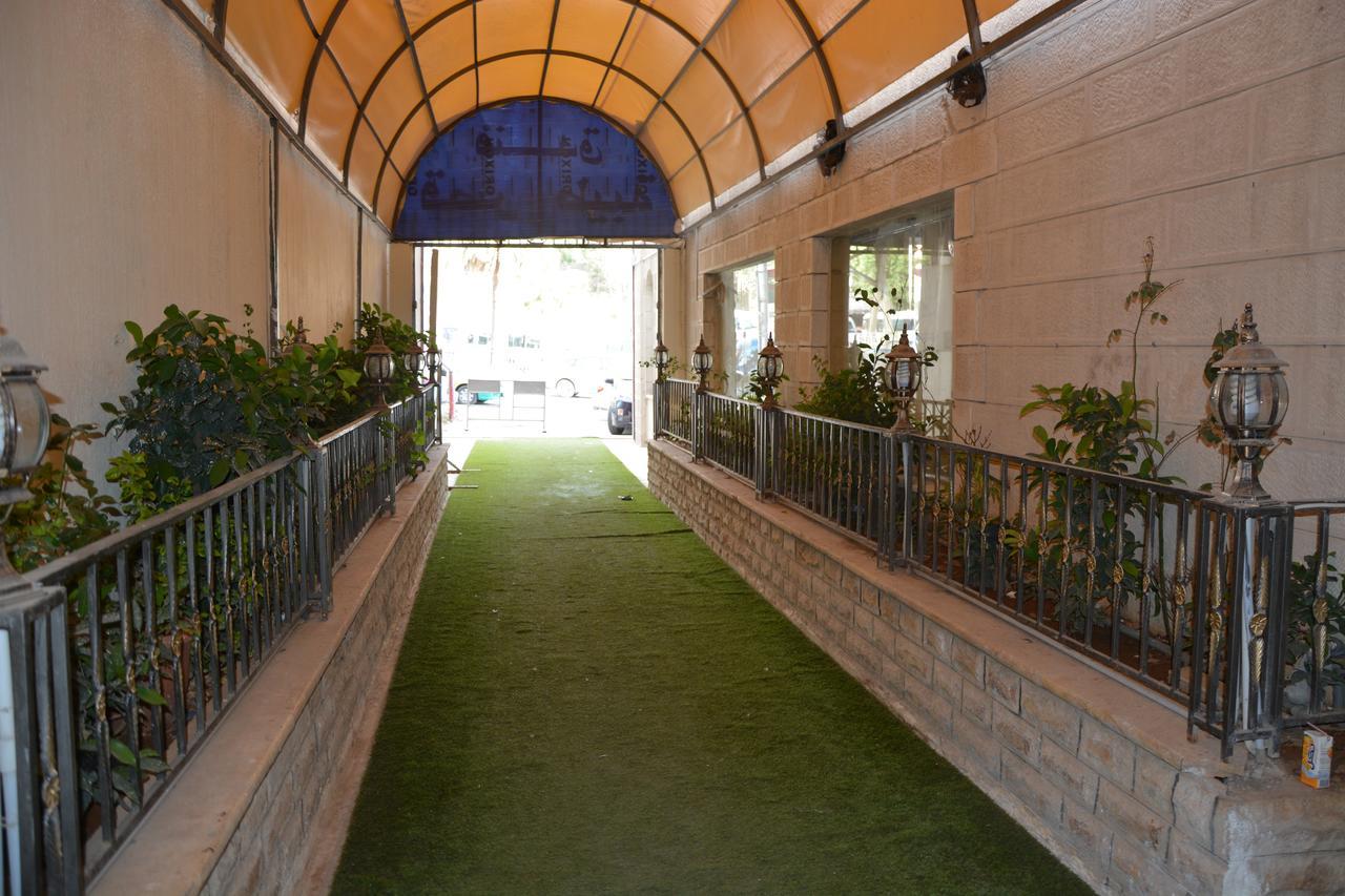 Teeba Palace Hotel Suites Amman Eksteriør bilde