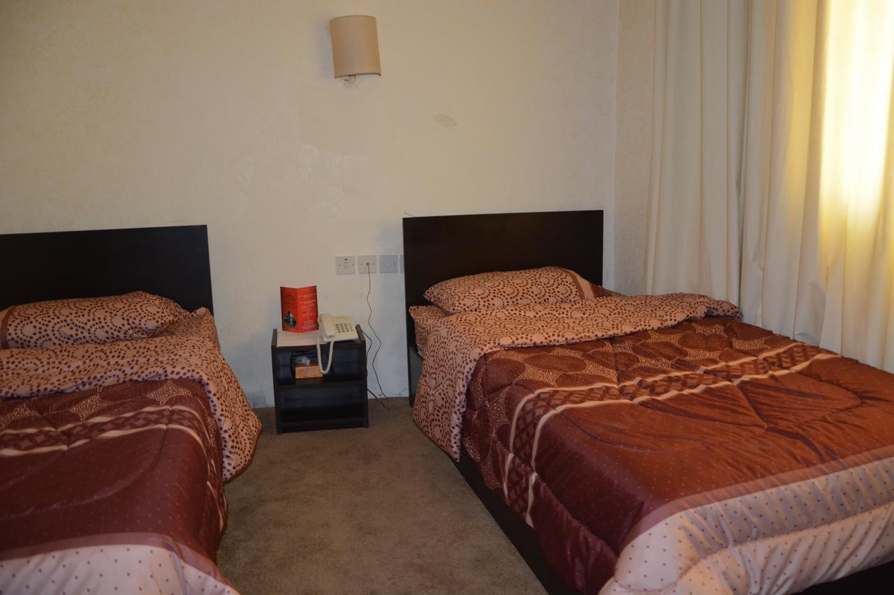 Teeba Palace Hotel Suites Amman Eksteriør bilde